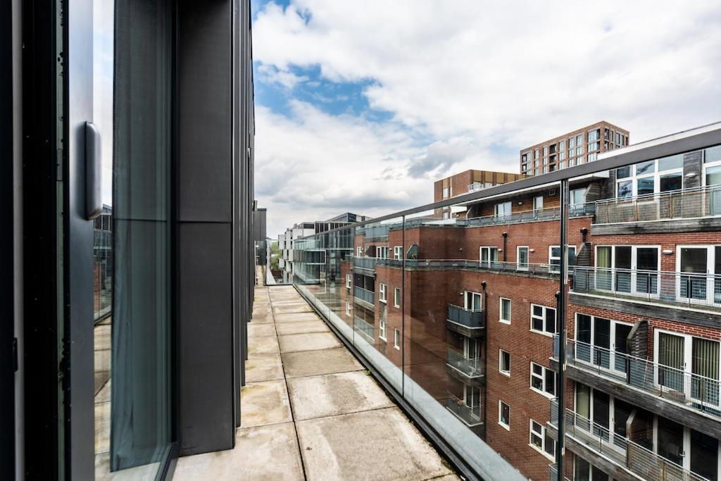 City Living Penthouse Apartment With Parking Manchester Exteriér fotografie