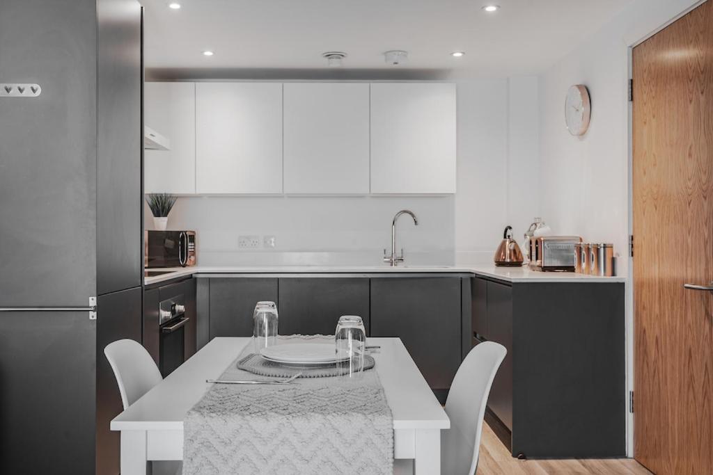 City Living Penthouse Apartment With Parking Manchester Exteriér fotografie